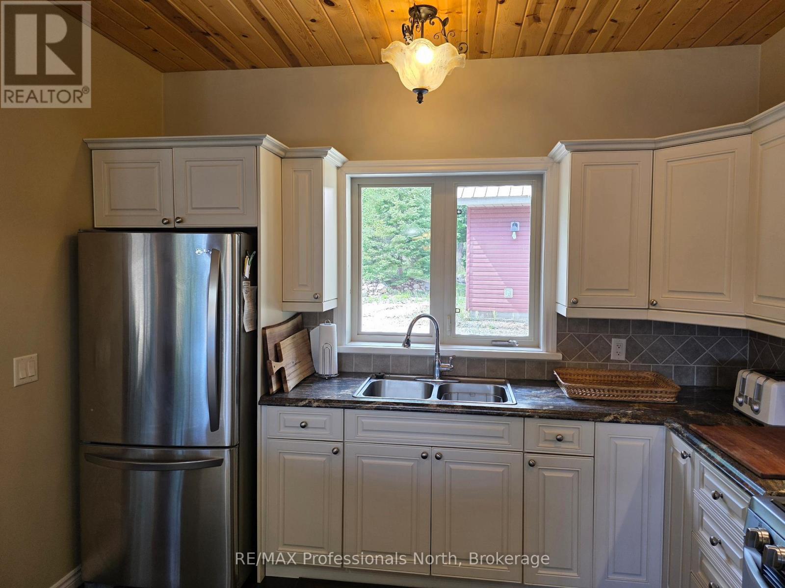98 LYNX DRIVE - Image 11