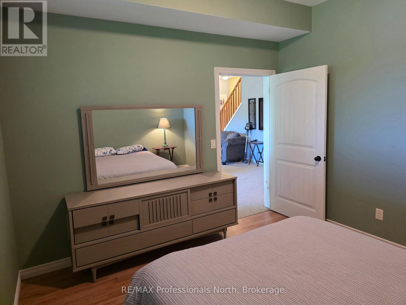 98 LYNX DRIVE - Image 32