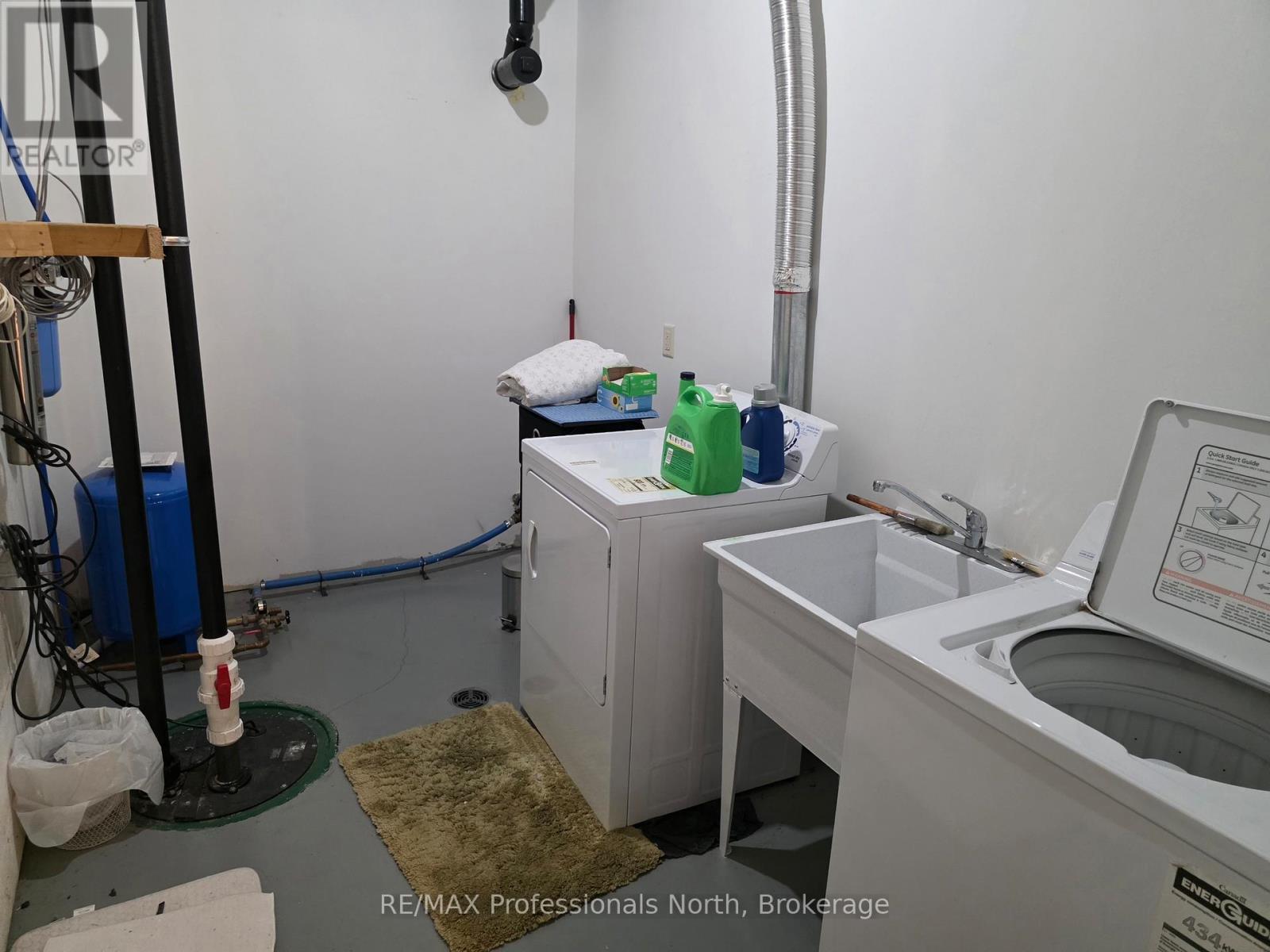 98 LYNX DRIVE - Image 33