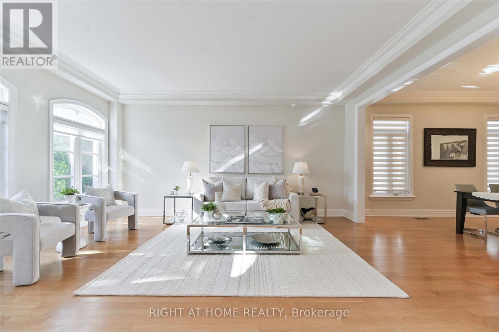 154 CHARLTON BOULEVARD - 7