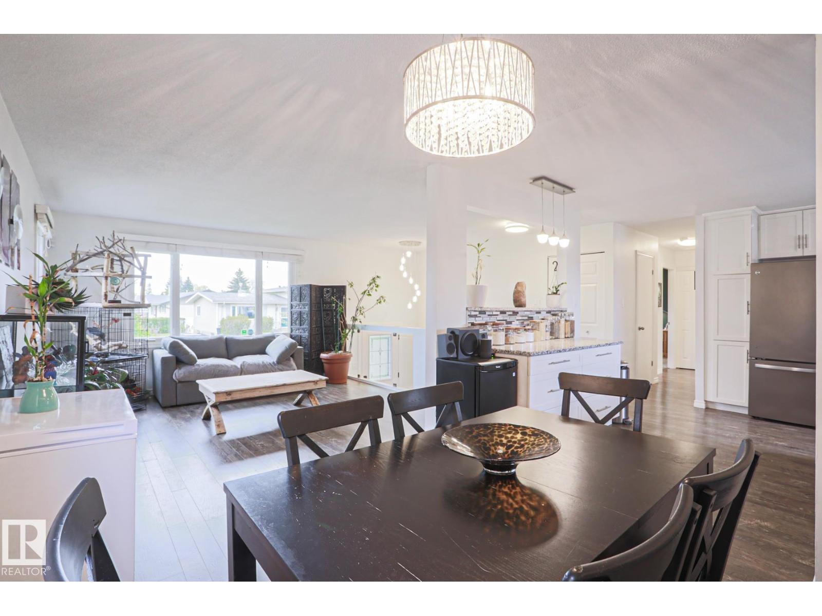 9828 169 ST NW - 15