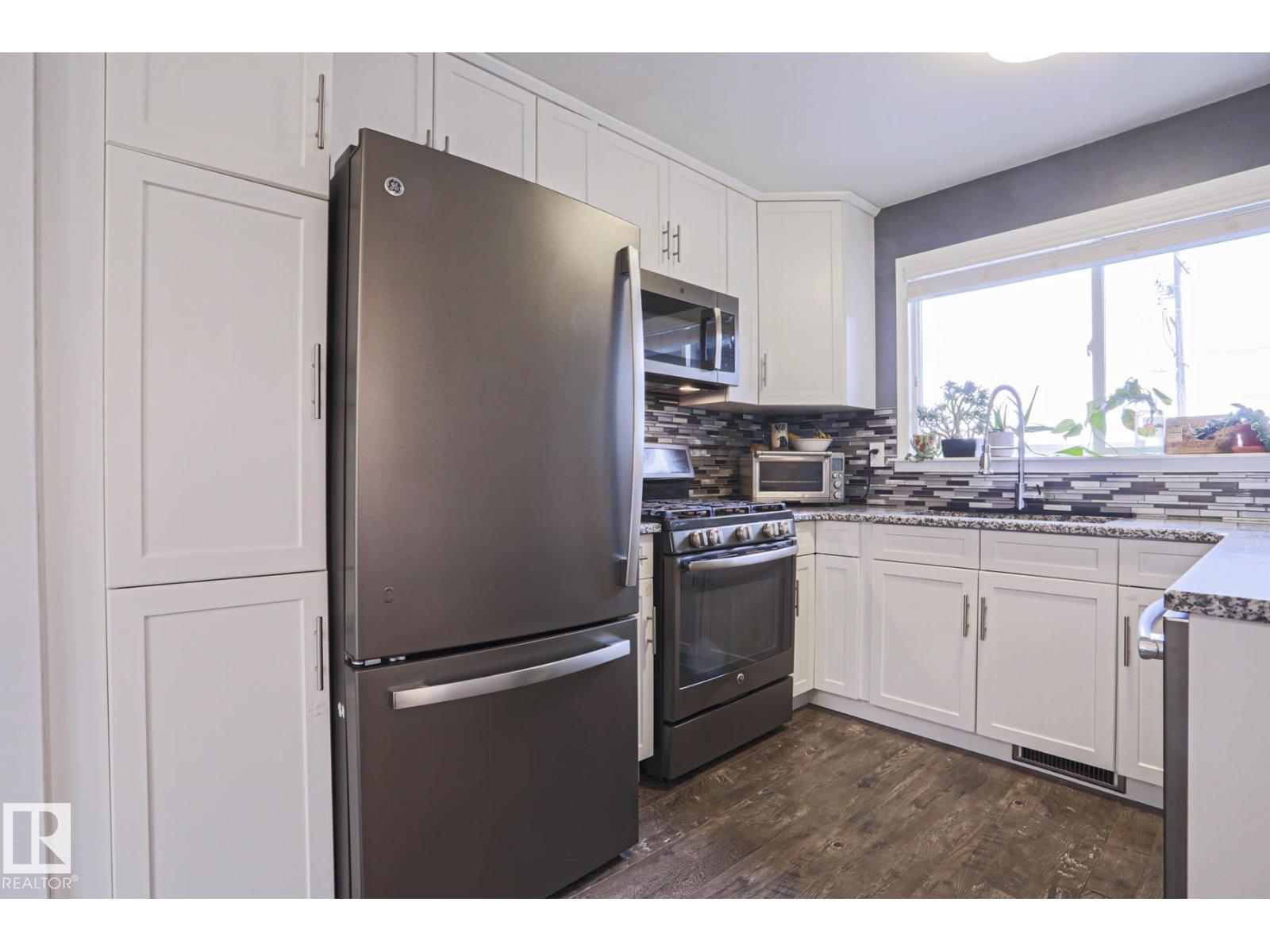 9828 169 ST NW - 8