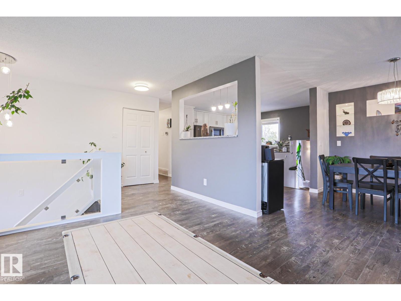 9828 169 ST NW - 19