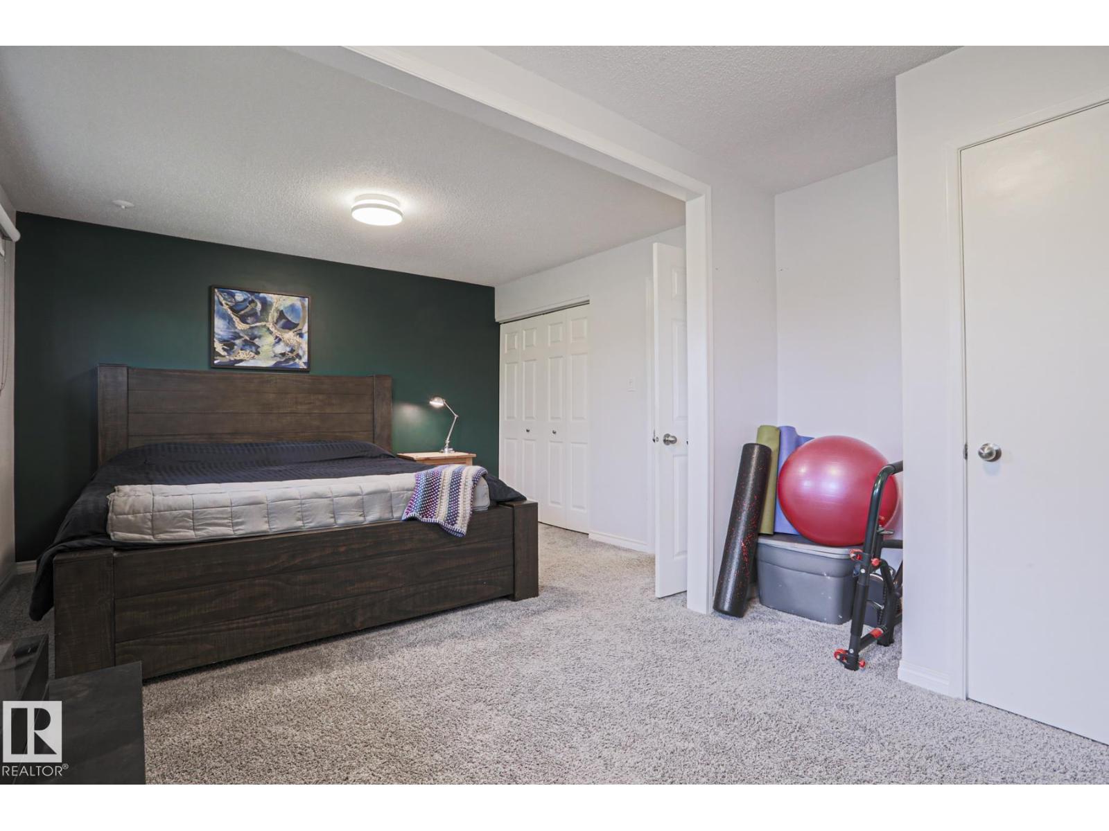 9828 169 ST NW - 25