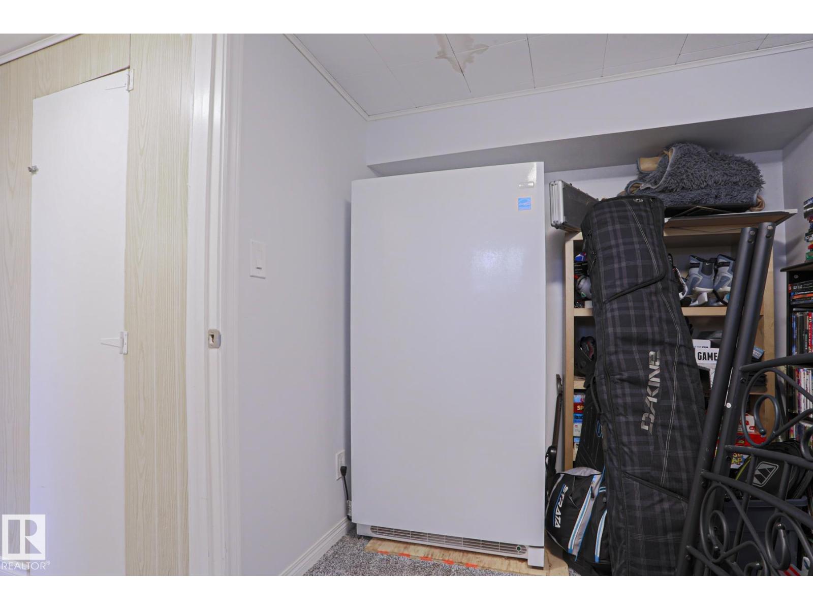 9828 169 ST NW - 41