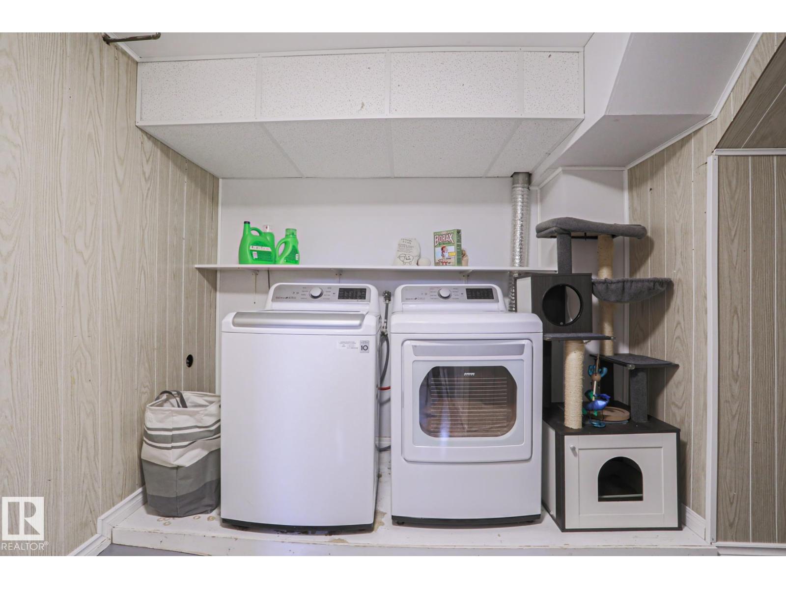 9828 169 ST NW - 39