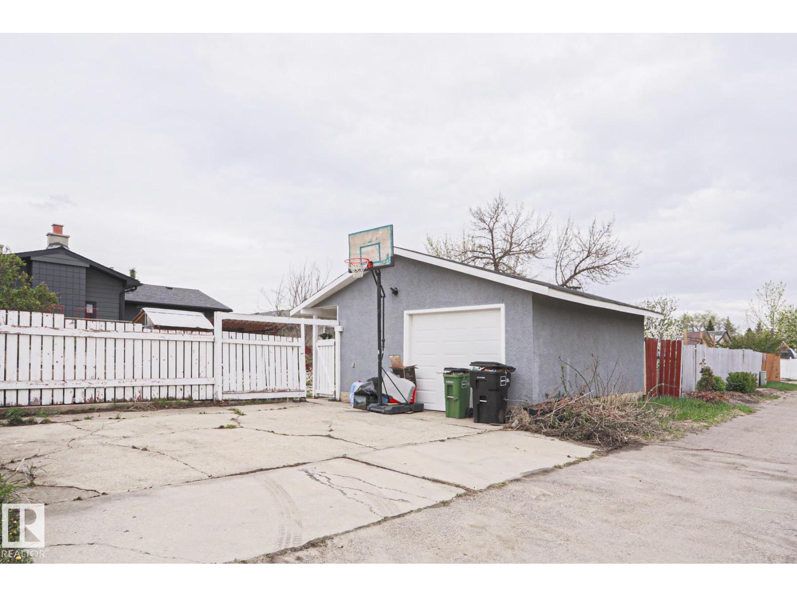 9828 169 ST NW - 53