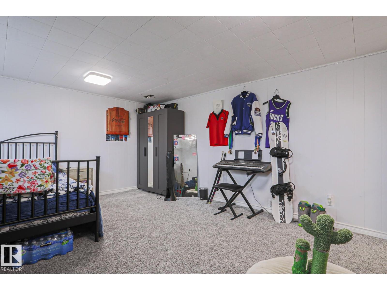 9828 169 ST NW - 38