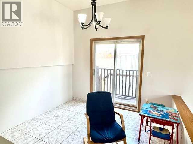 6934 Laguna Way NE — photo 9