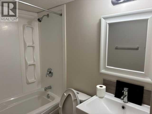 6934 Laguna Way NE — photo 18