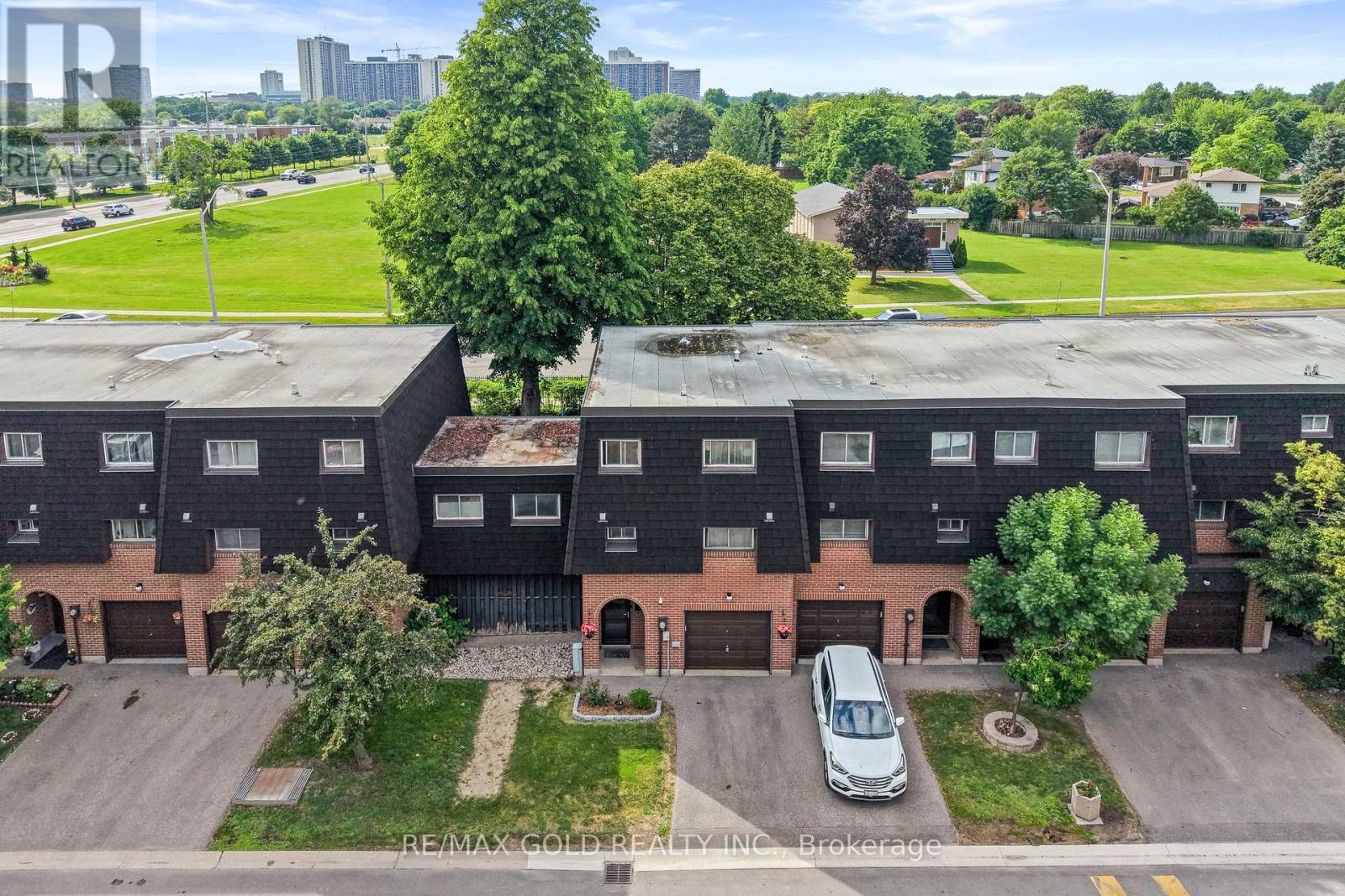10 DARRAS COURT - 3