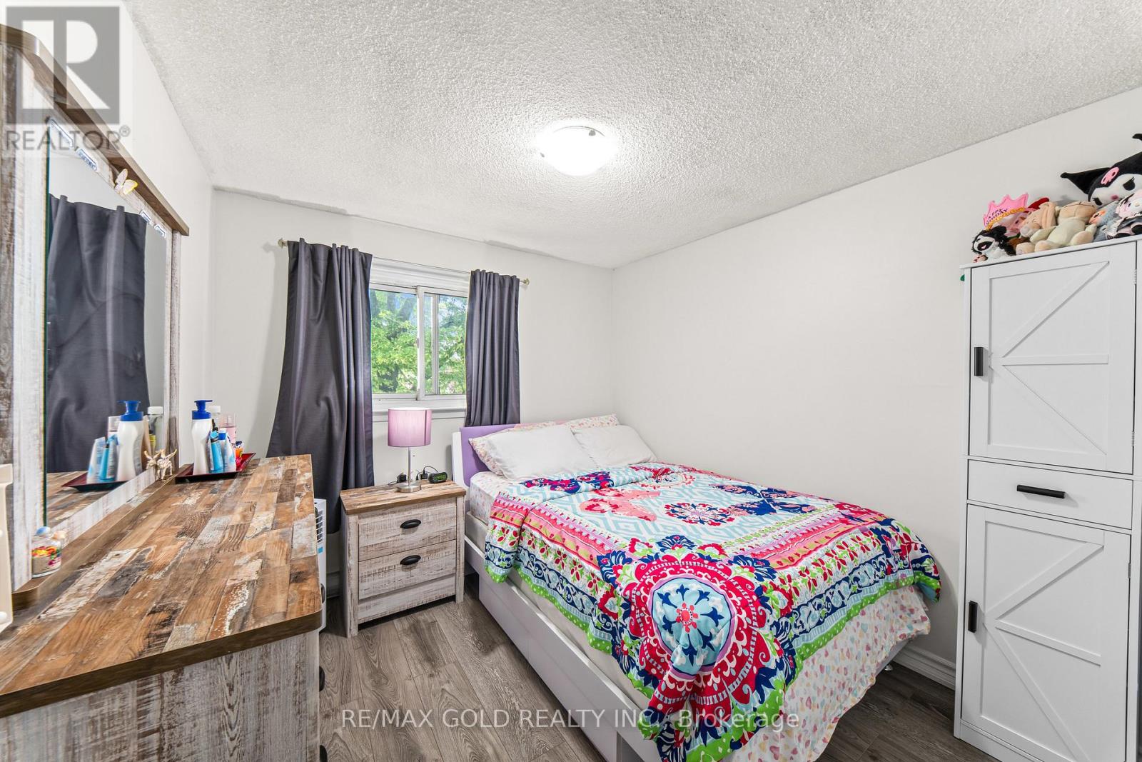 10 DARRAS COURT - 31