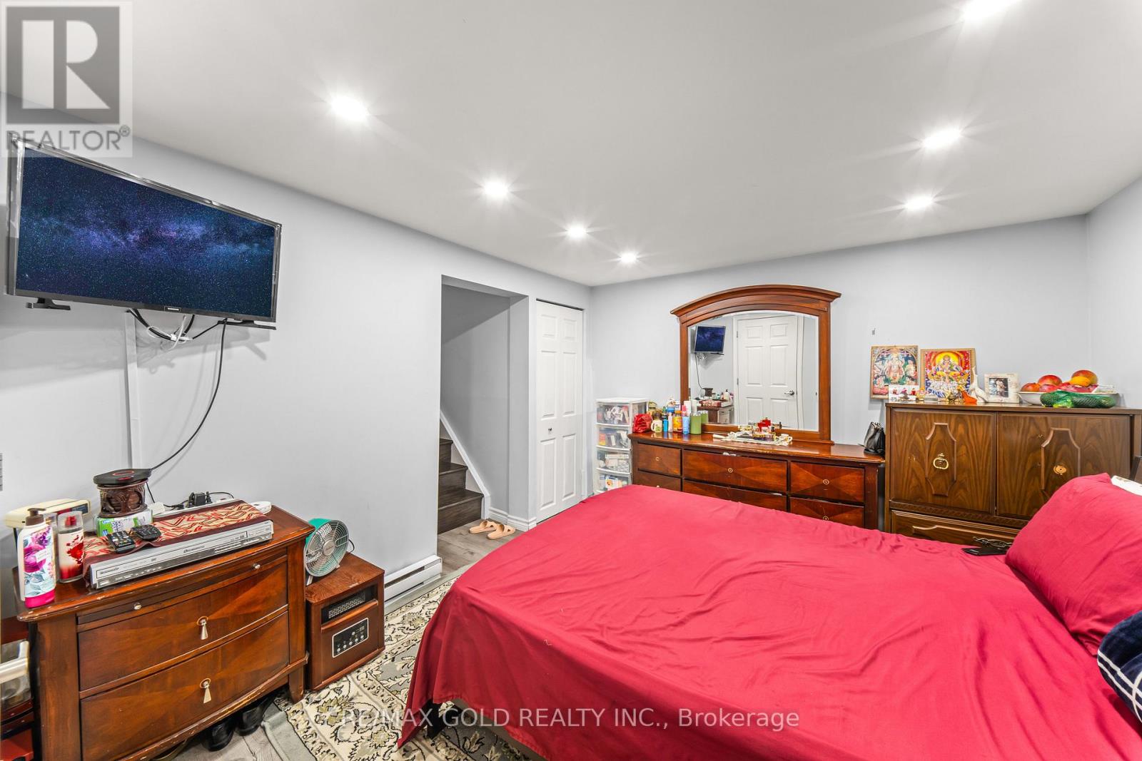 10 DARRAS COURT - 39