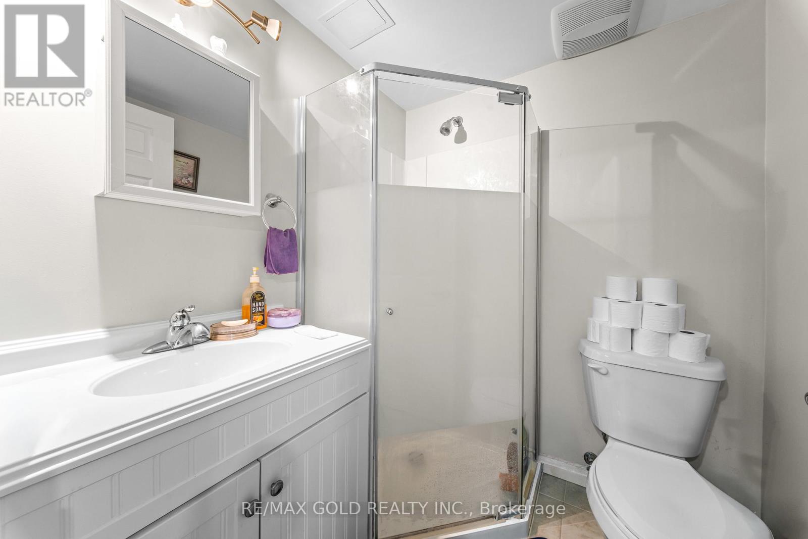 10 DARRAS COURT - 40