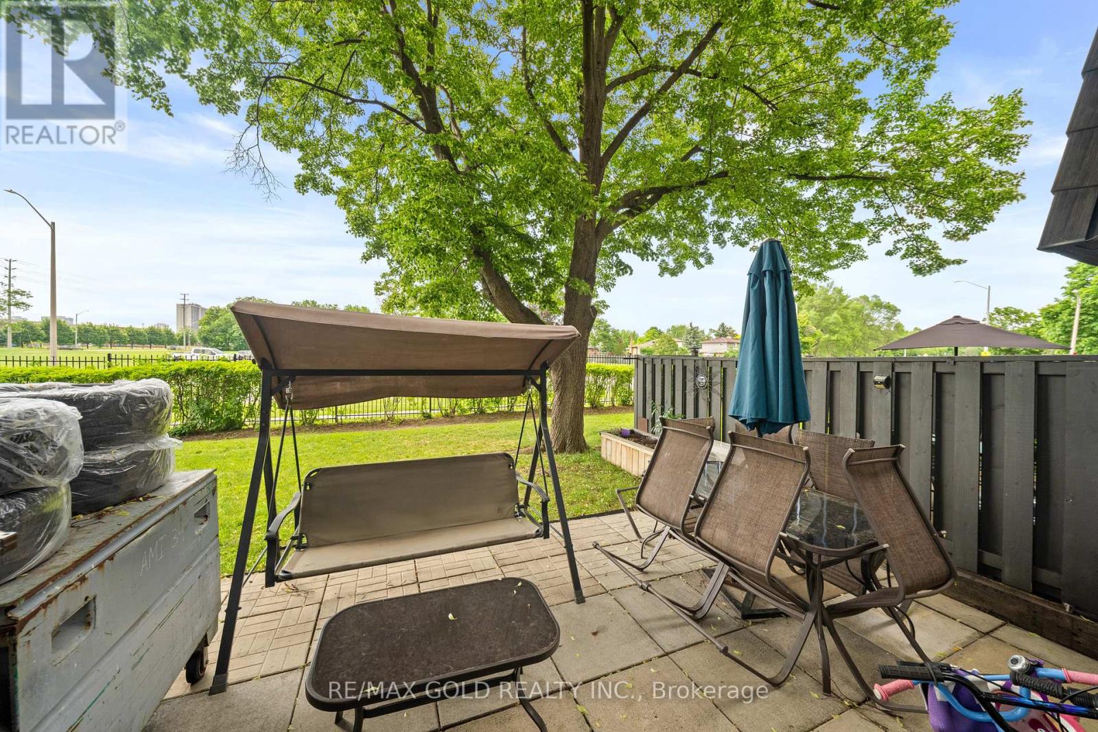 10 DARRAS COURT - 42