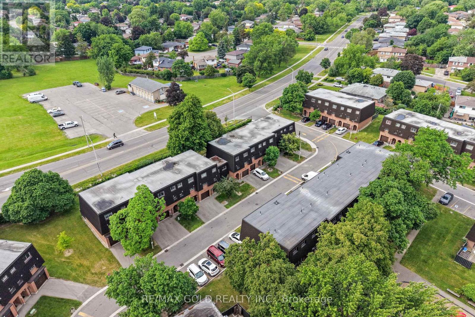 10 DARRAS COURT - 9