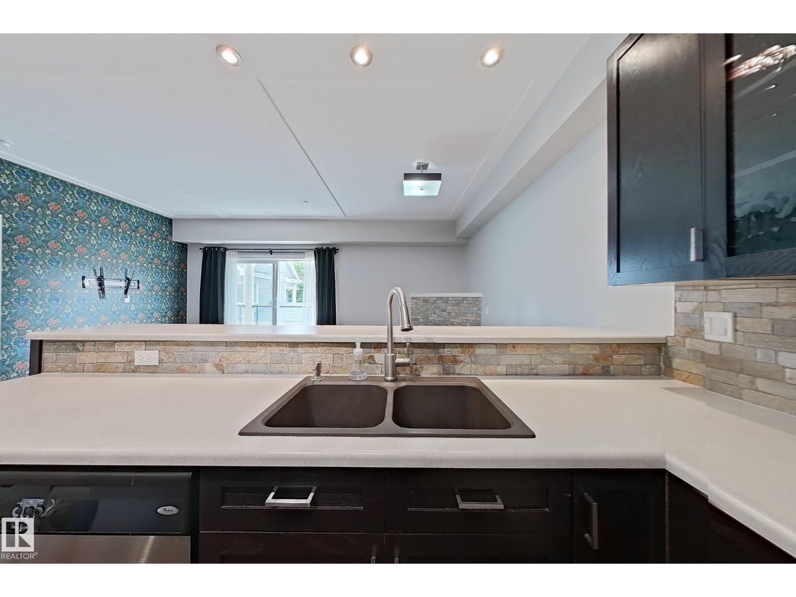 #207 9750 94 ST NW - 14