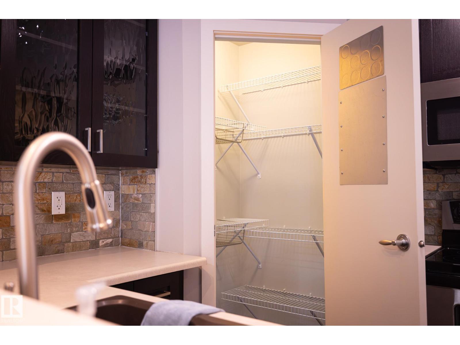 #207 9750 94 ST NW - 17