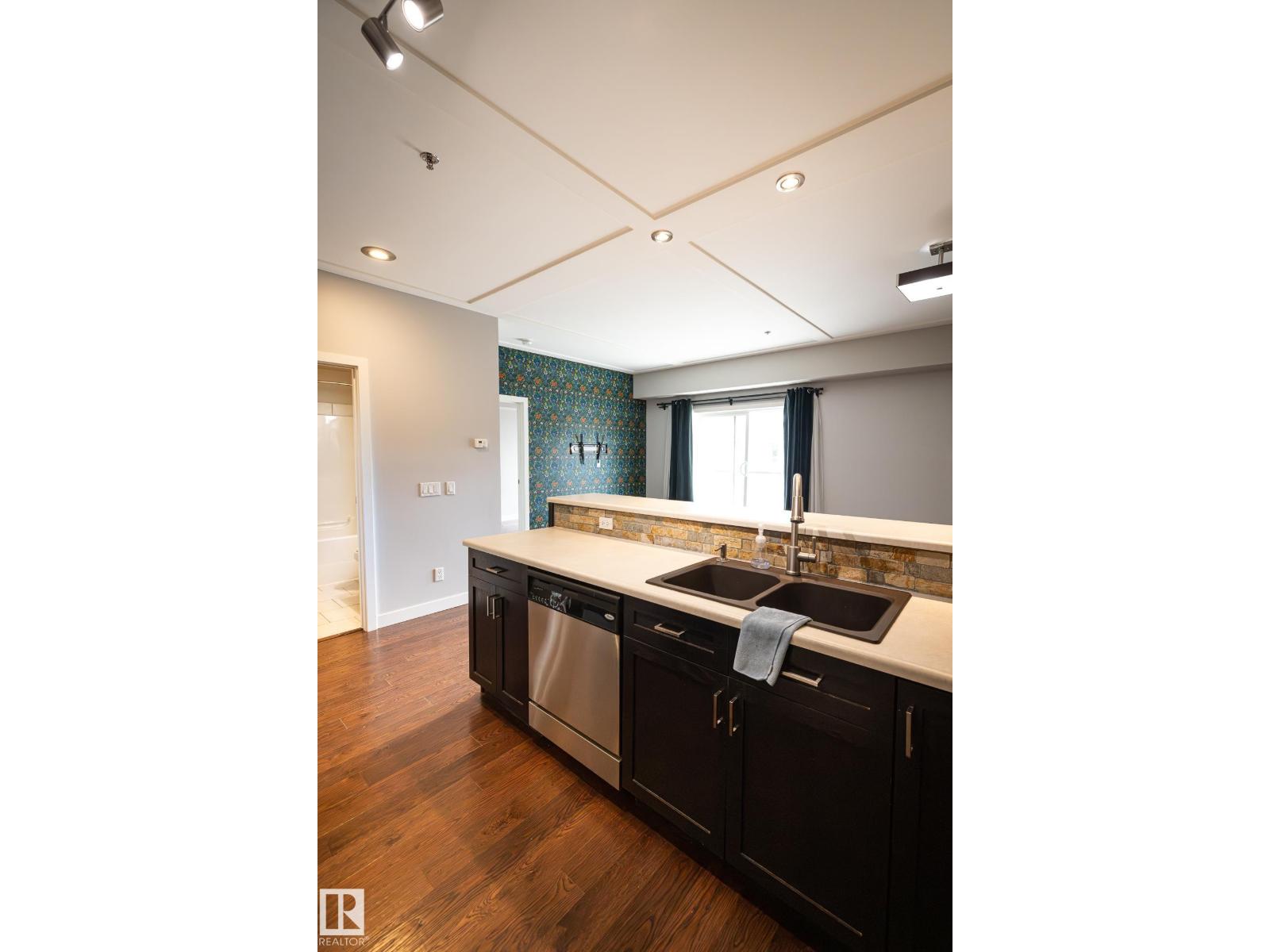 #207 9750 94 ST NW - 19