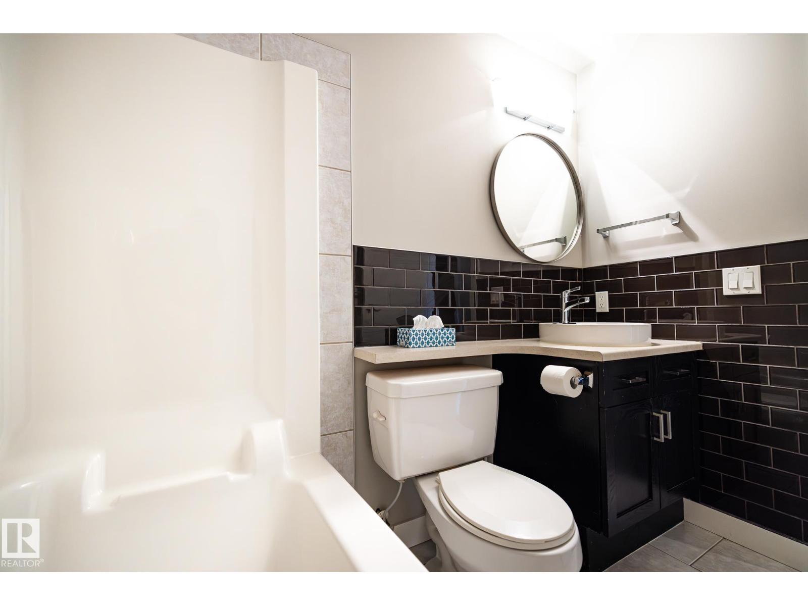 #207 9750 94 ST NW - 26