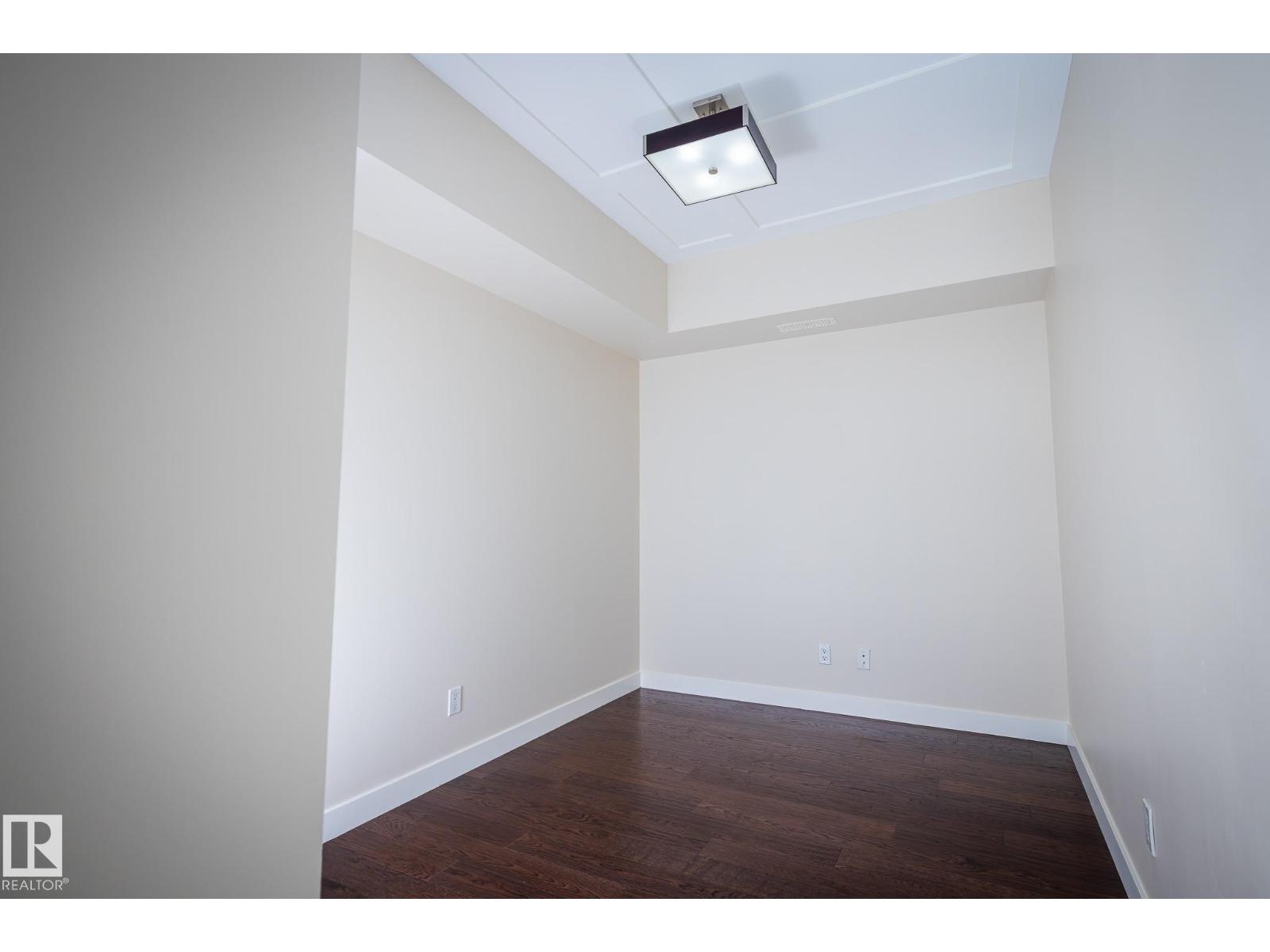 #207 9750 94 ST NW - 32