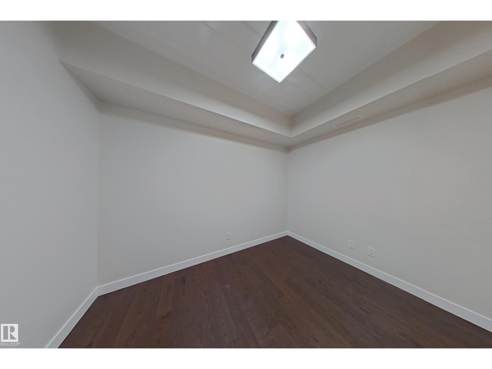 #207 9750 94 ST NW - 33