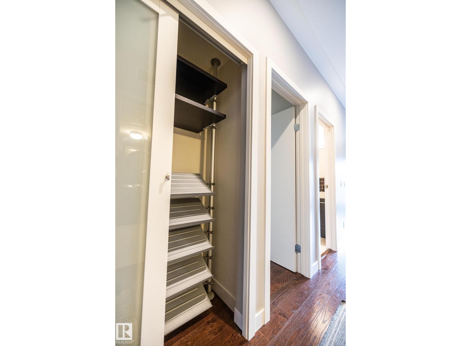#207 9750 94 ST NW - 4