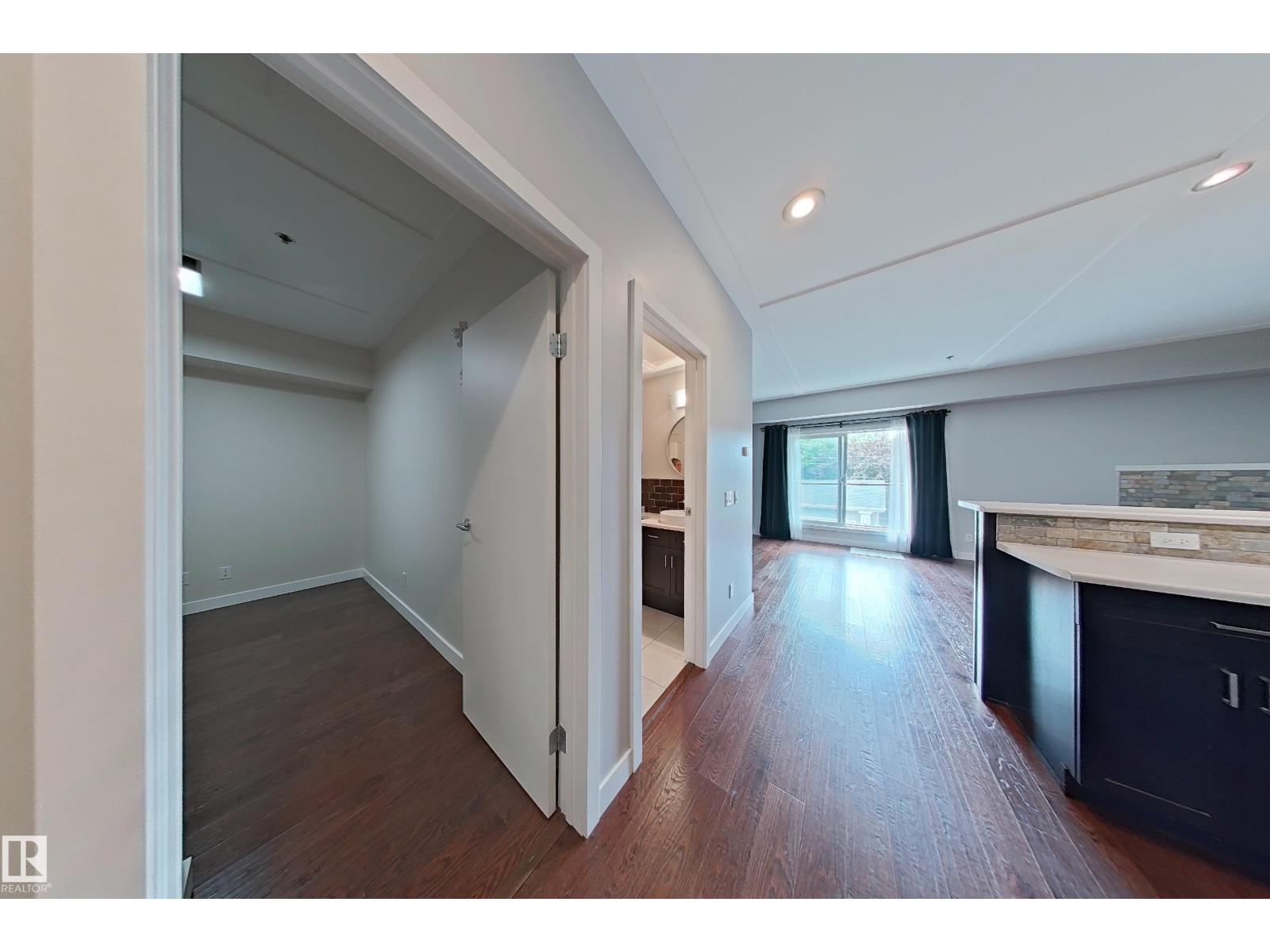 #207 9750 94 ST NW - 6