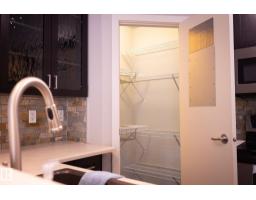 #207 9750 94 St Nw, Edmonton, AB T6C2E3 Photo 17