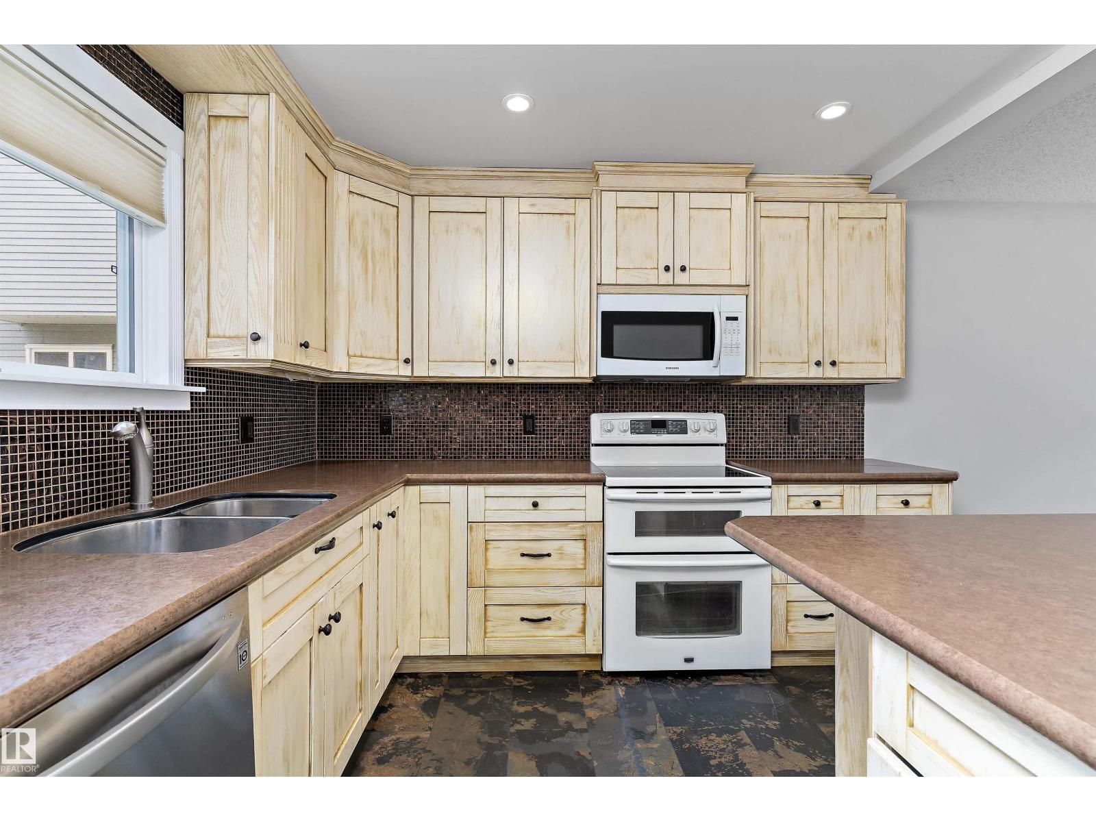 #9 4403 RIVERBEND RD NW - 16
