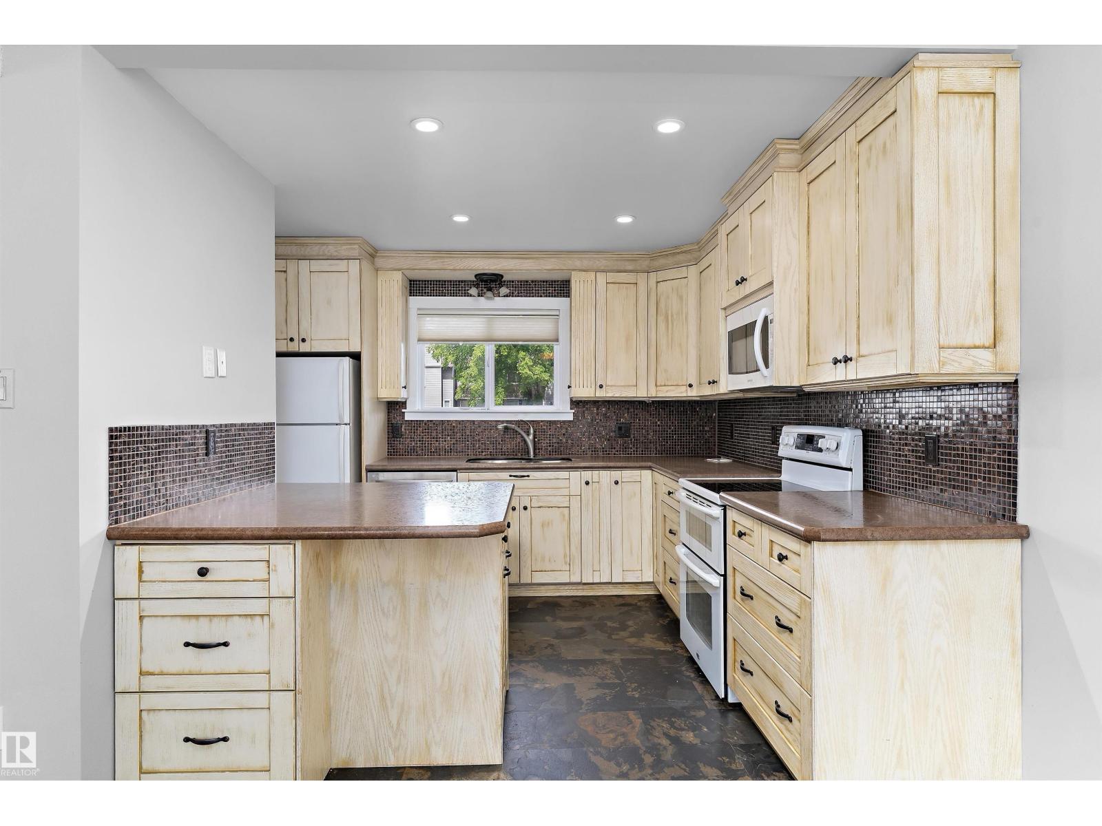 #9 4403 RIVERBEND RD NW - 17