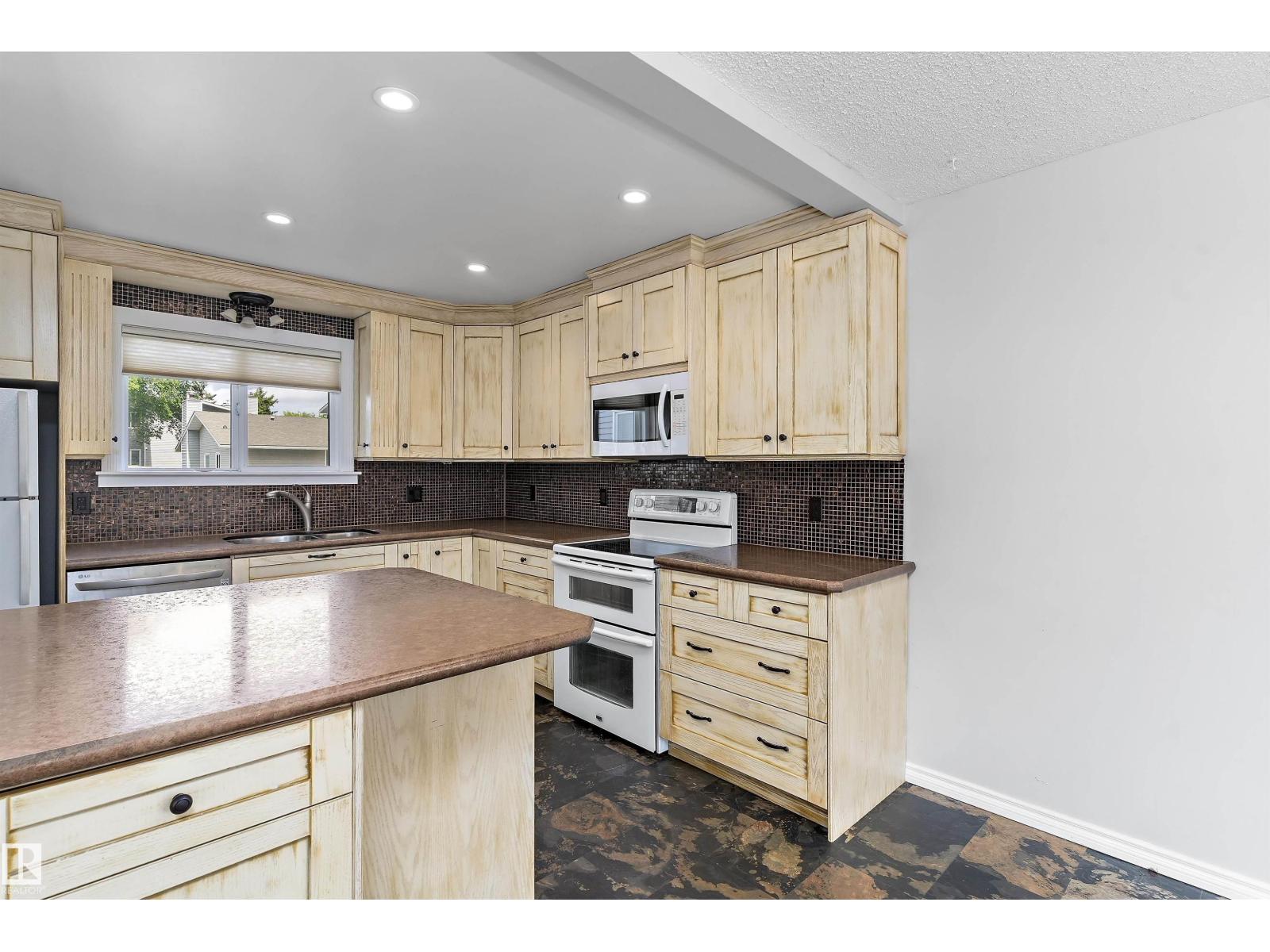 #9 4403 RIVERBEND RD NW - 18