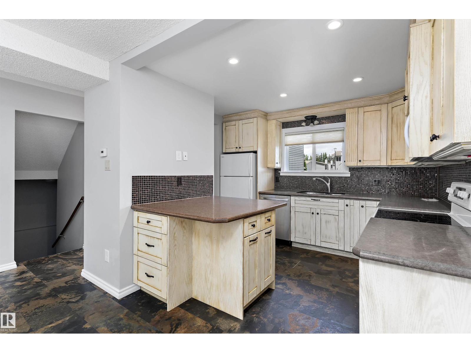 #9 4403 RIVERBEND RD NW - 19