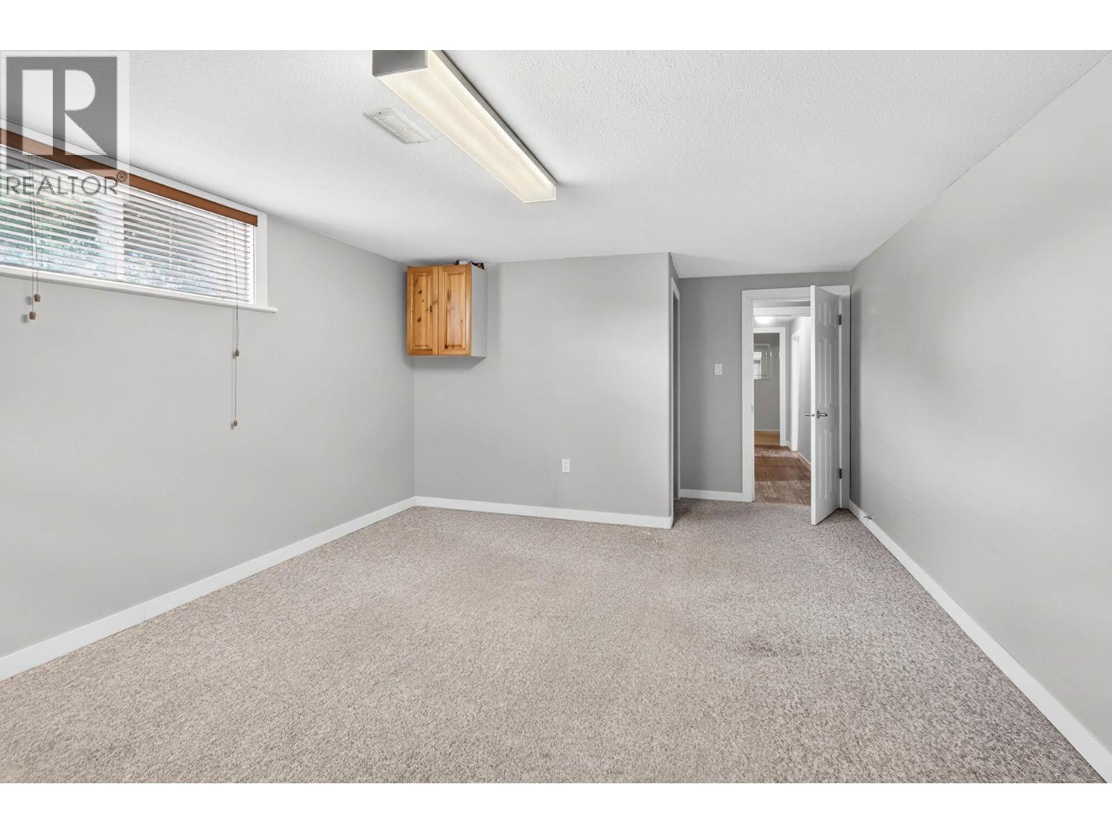 932 RENFREW Avenue - 25