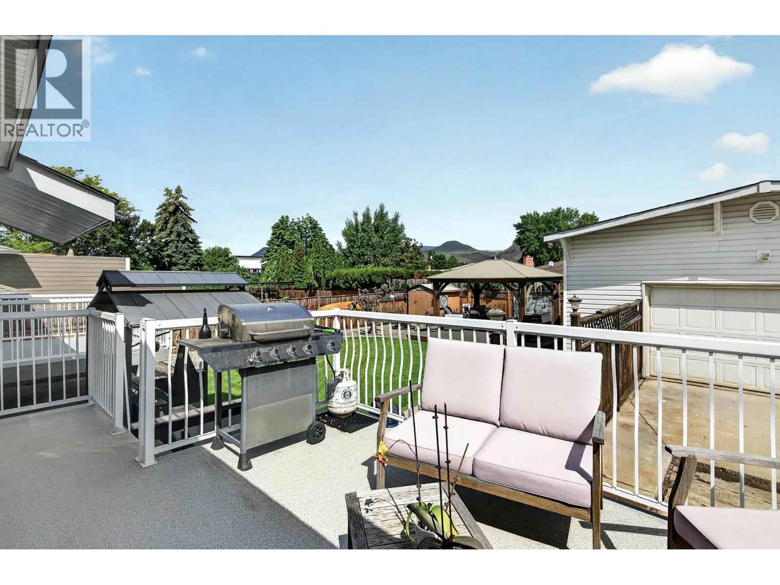 932 RENFREW Avenue - 41