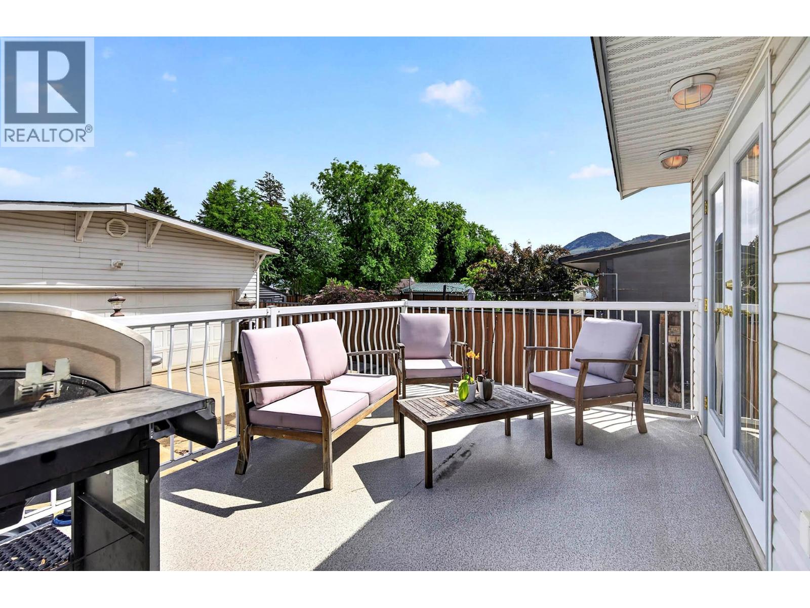 932 RENFREW Avenue - 42