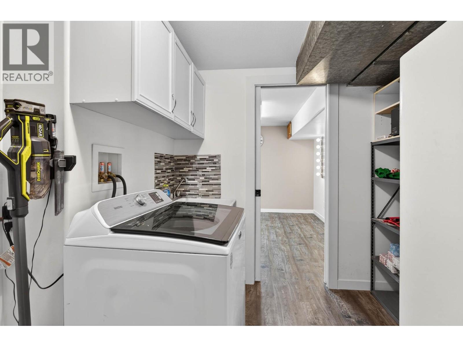932 RENFREW Avenue - 35