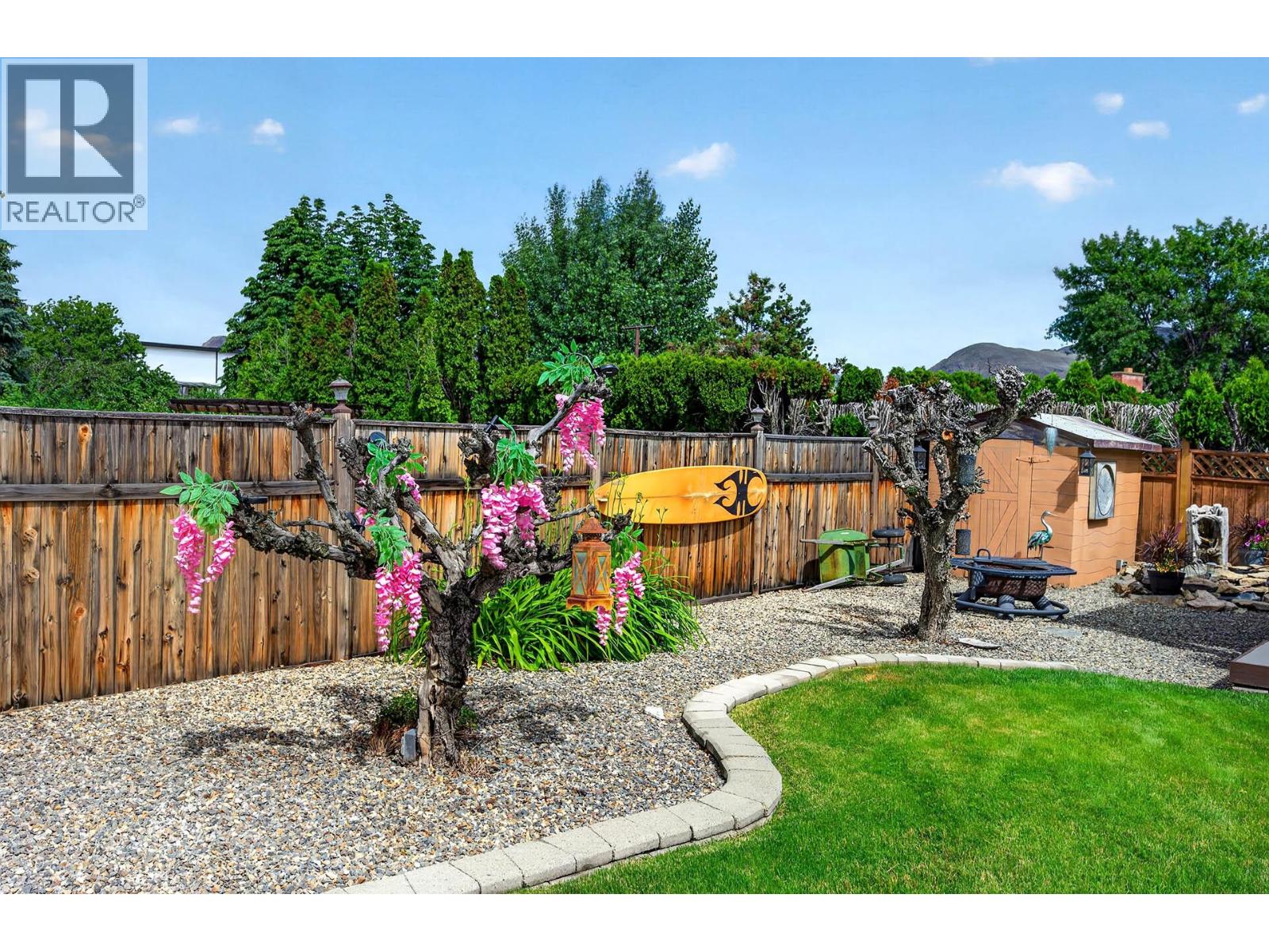 932 RENFREW Avenue - 51