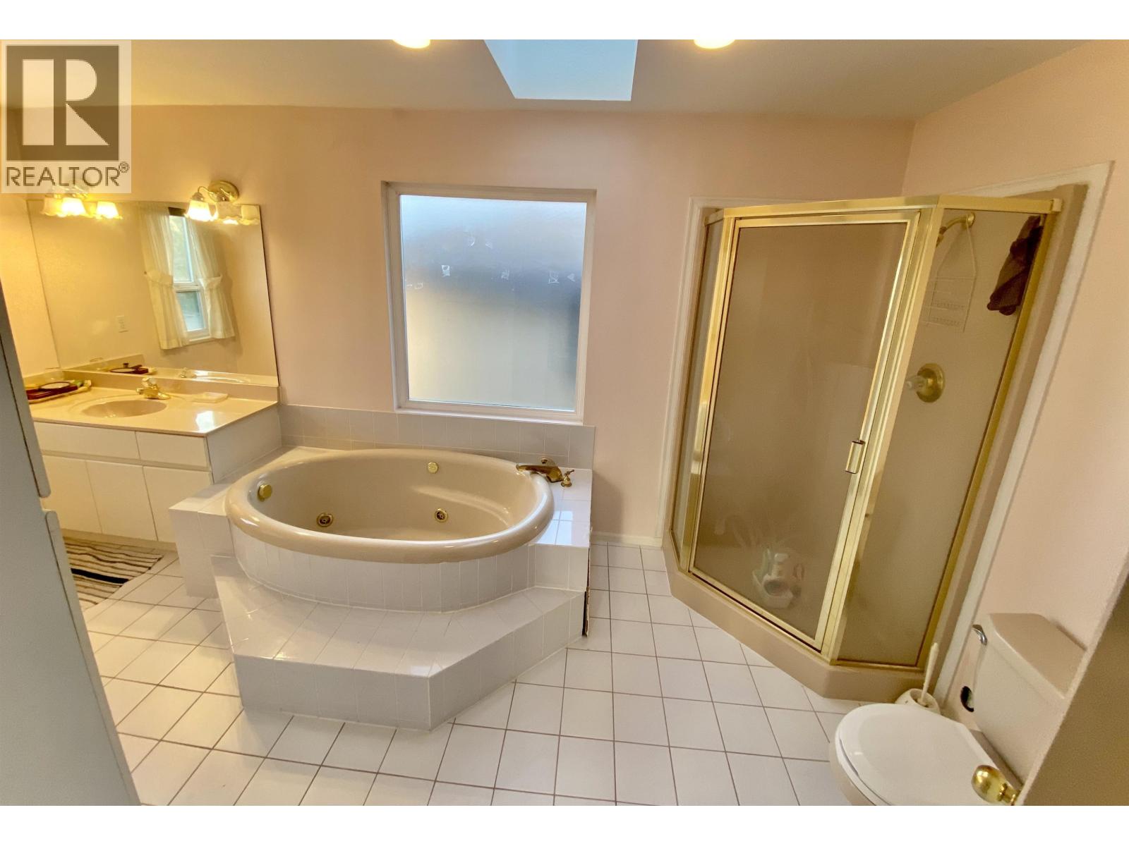 195 W 46TH AVENUE, Vancouver