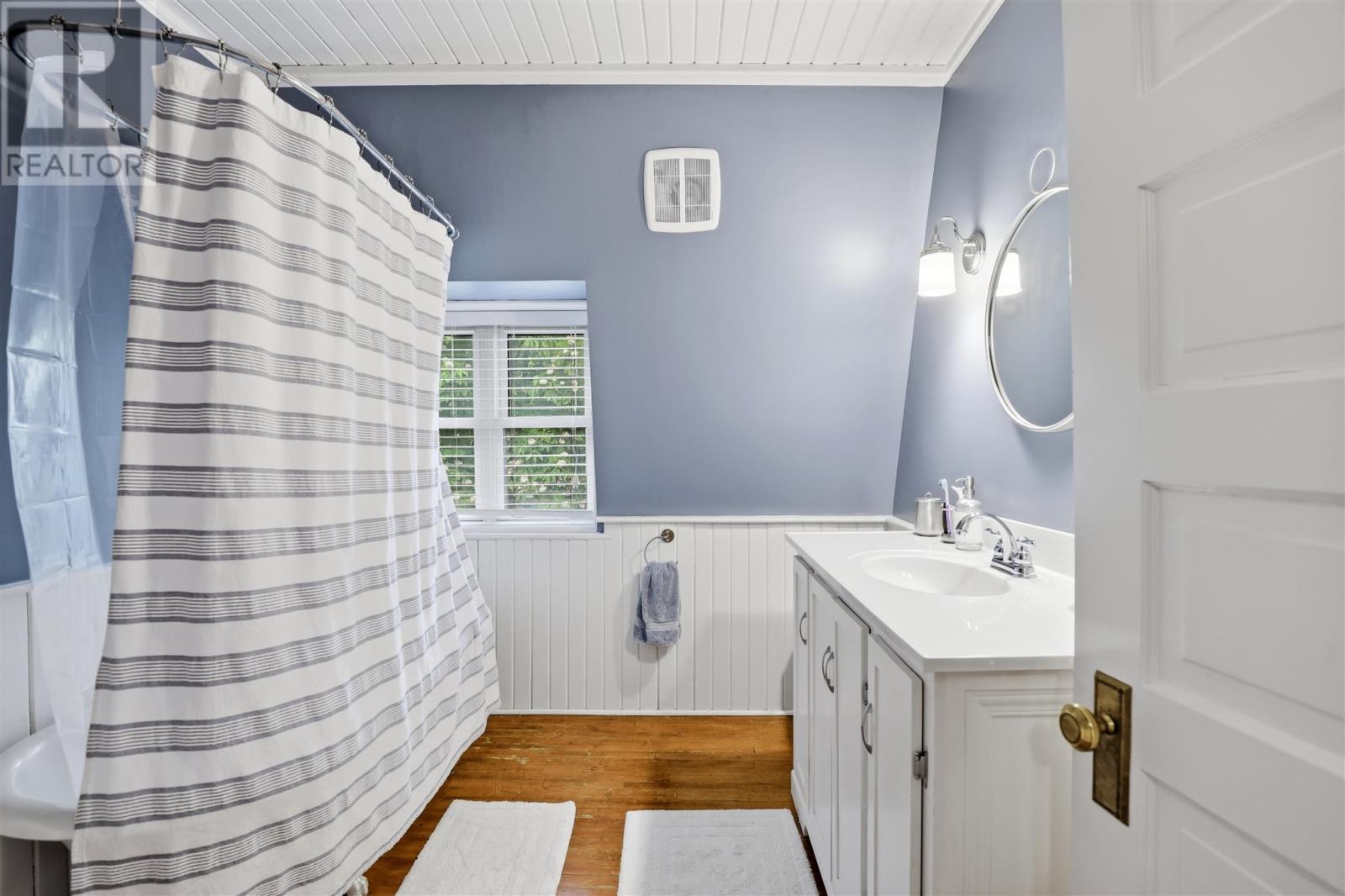 36 Herrick ST - 19