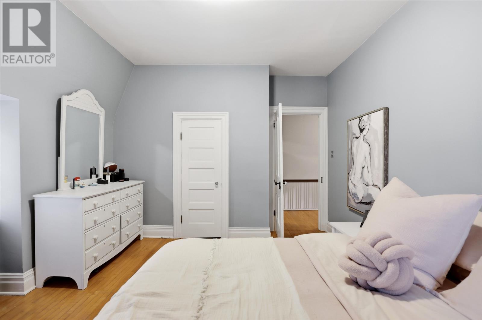 36 Herrick ST - 29