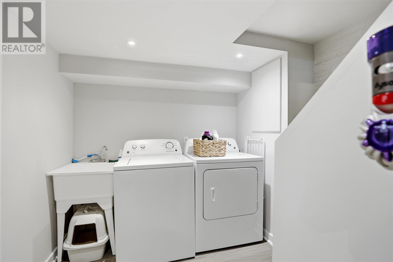 36 Herrick ST - 33