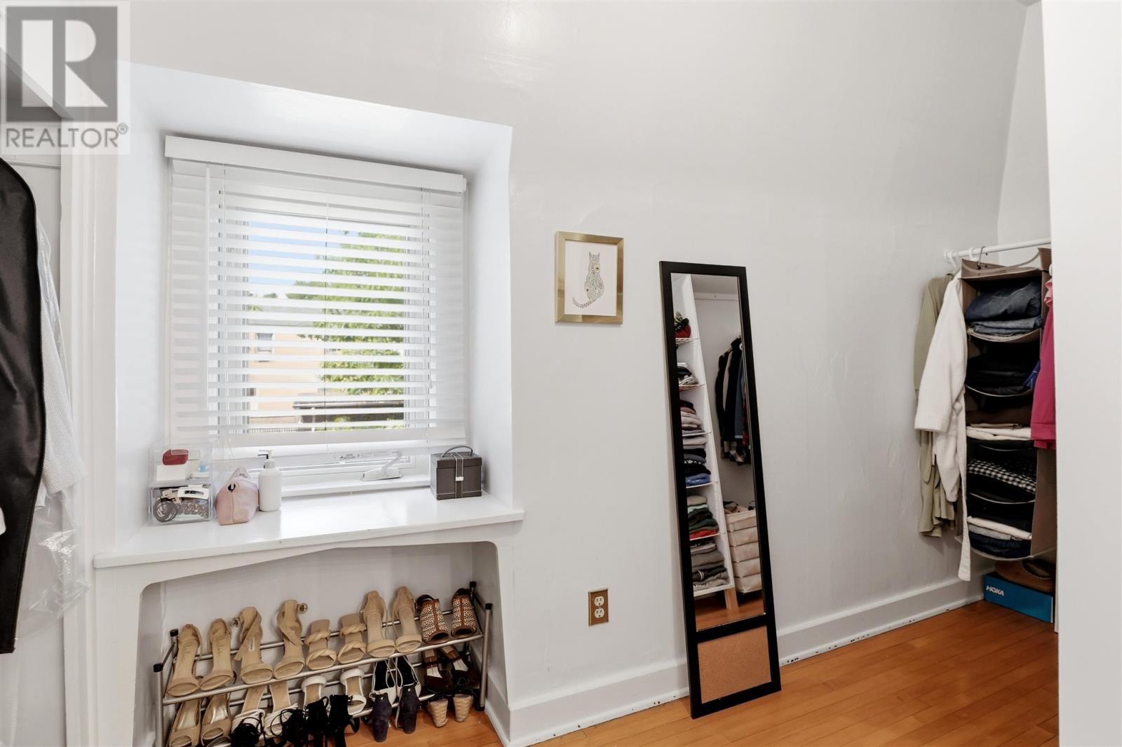 36 Herrick ST - 26