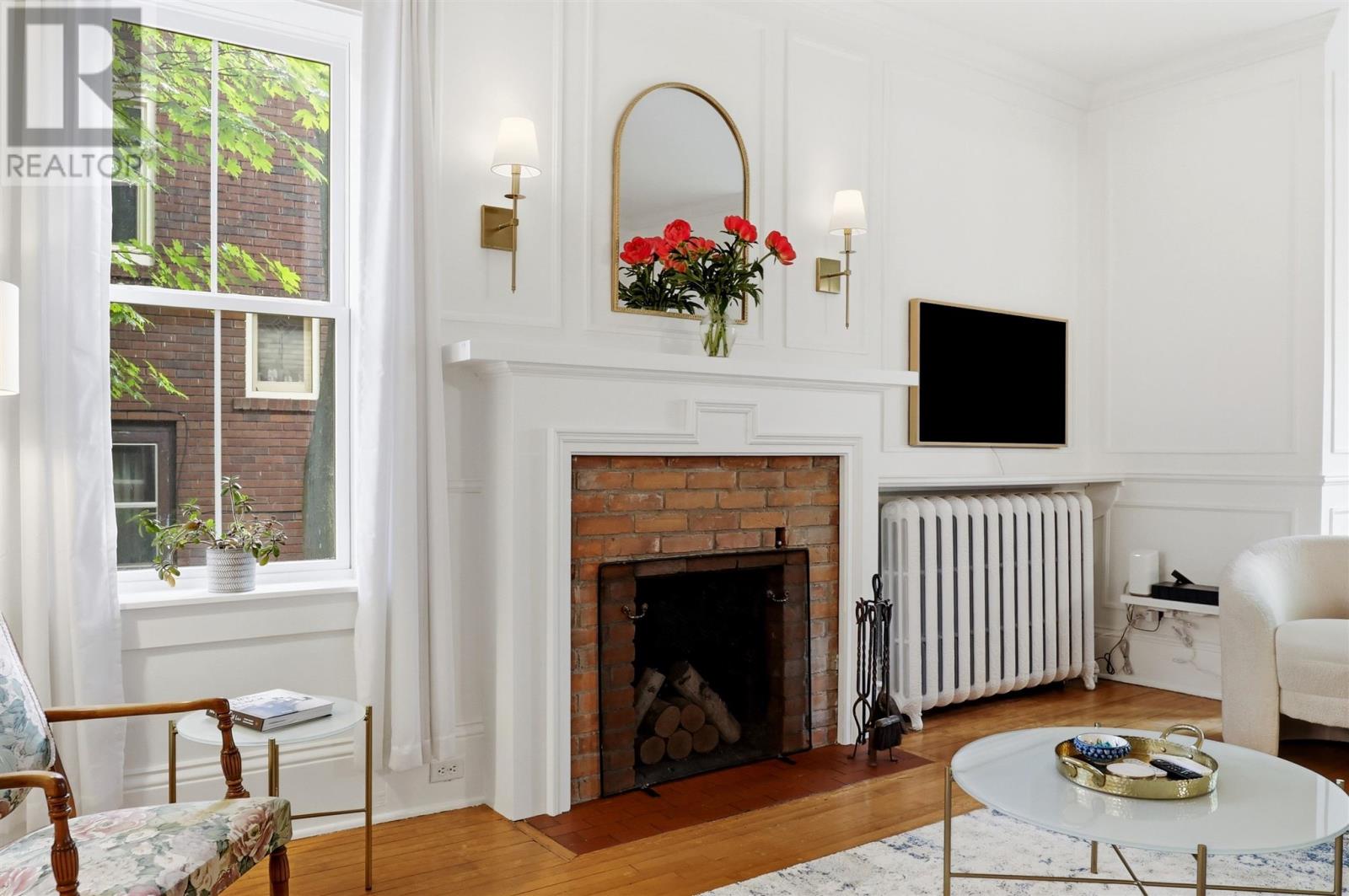 36 Herrick ST - 9