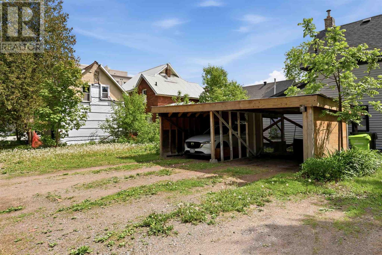 36 Herrick ST - 44