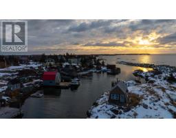 125 The Point Road, Blue Rocks, NS B0J2C0 Photo 42