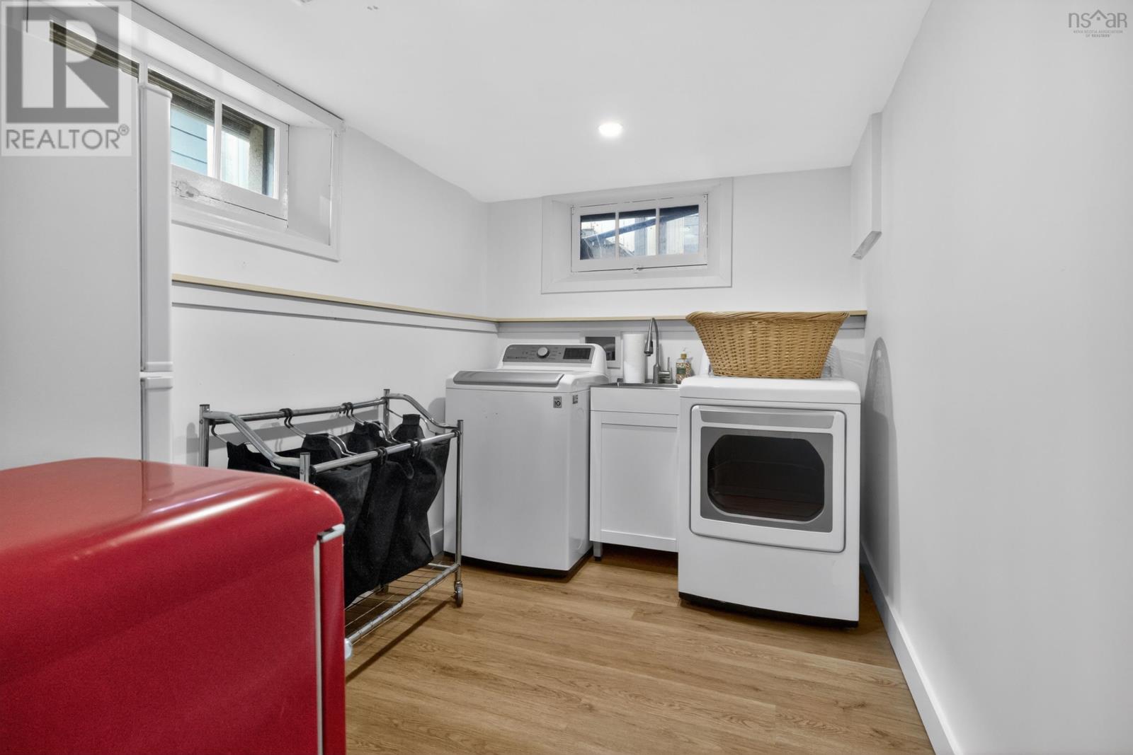 15 Hilltop Terrace - 40