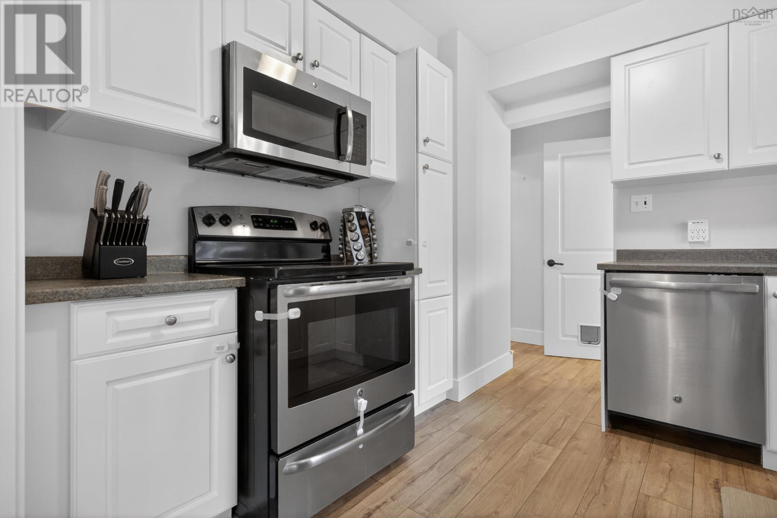 15 Hilltop Terrace - 30