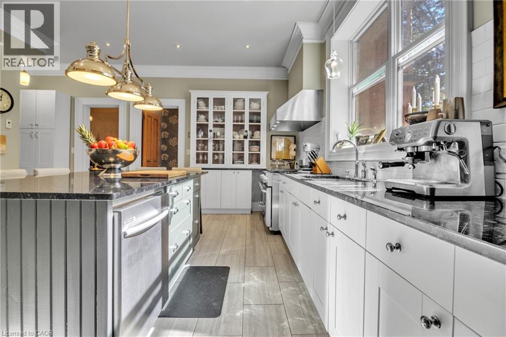 105 VANSITTART Avenue - 16