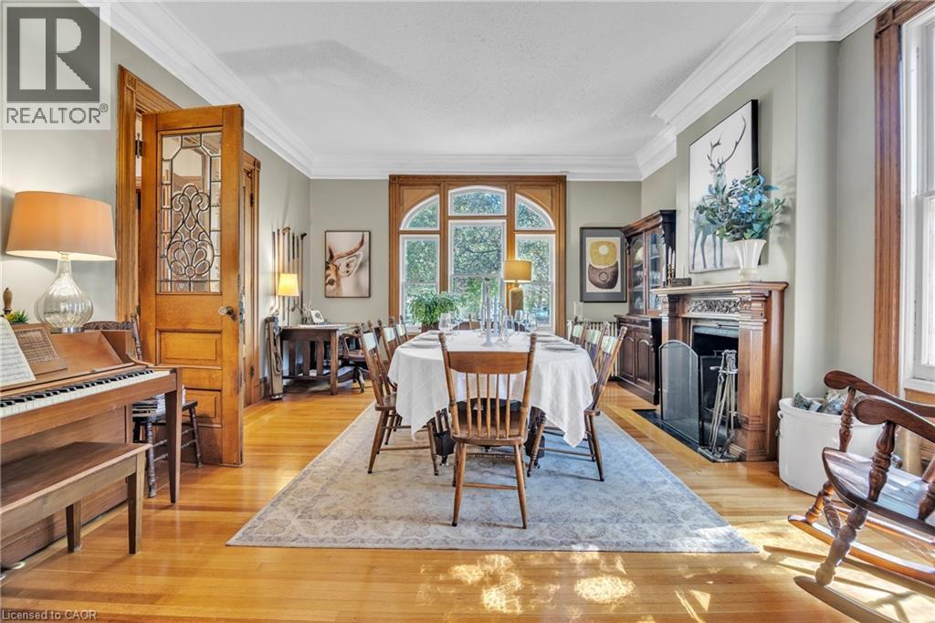 105 VANSITTART Avenue - 22